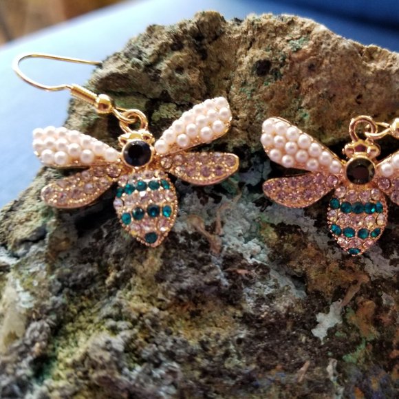 Blue & Clear stones & Pearls Bee Earrings - NWOT - Picture 2 of 3